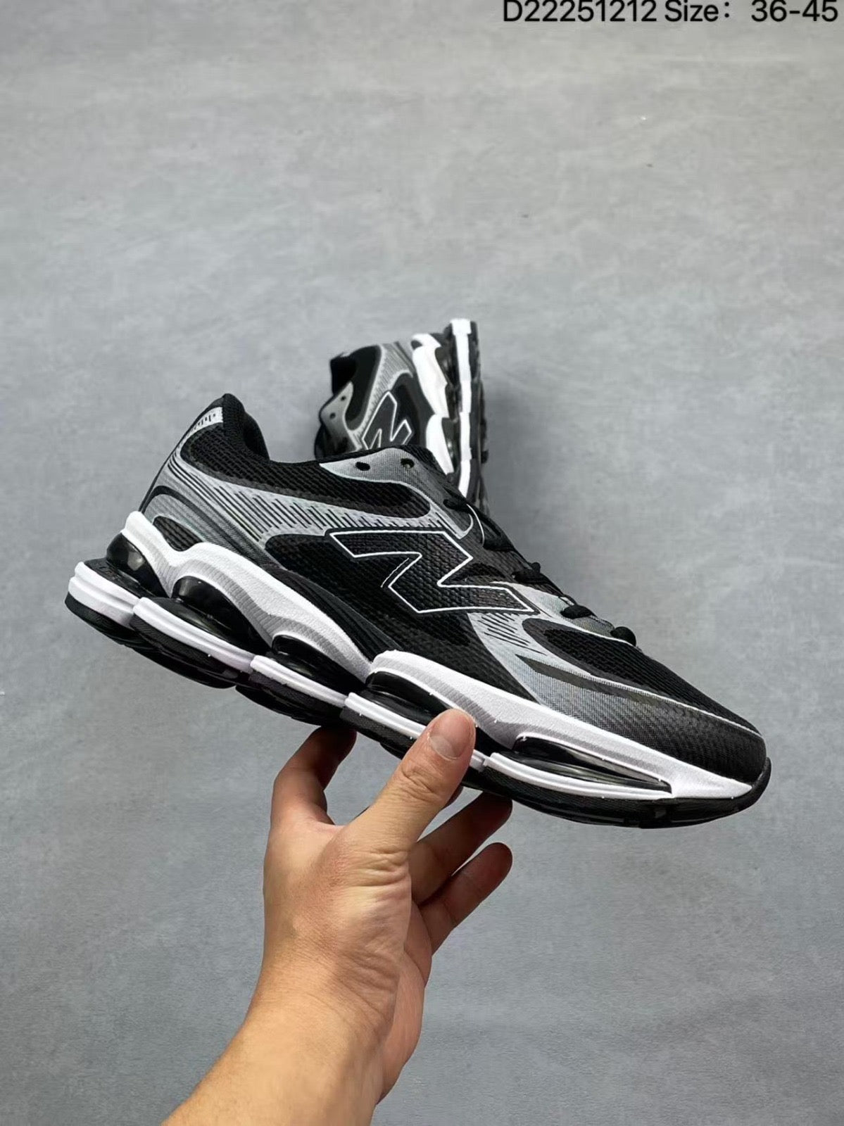 NEW BALANCE 2000