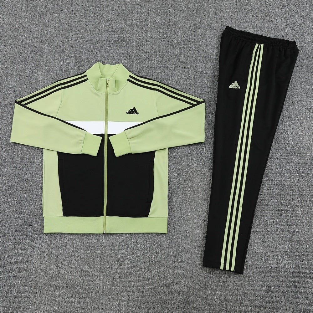 SURVETEMENT ADIDAS