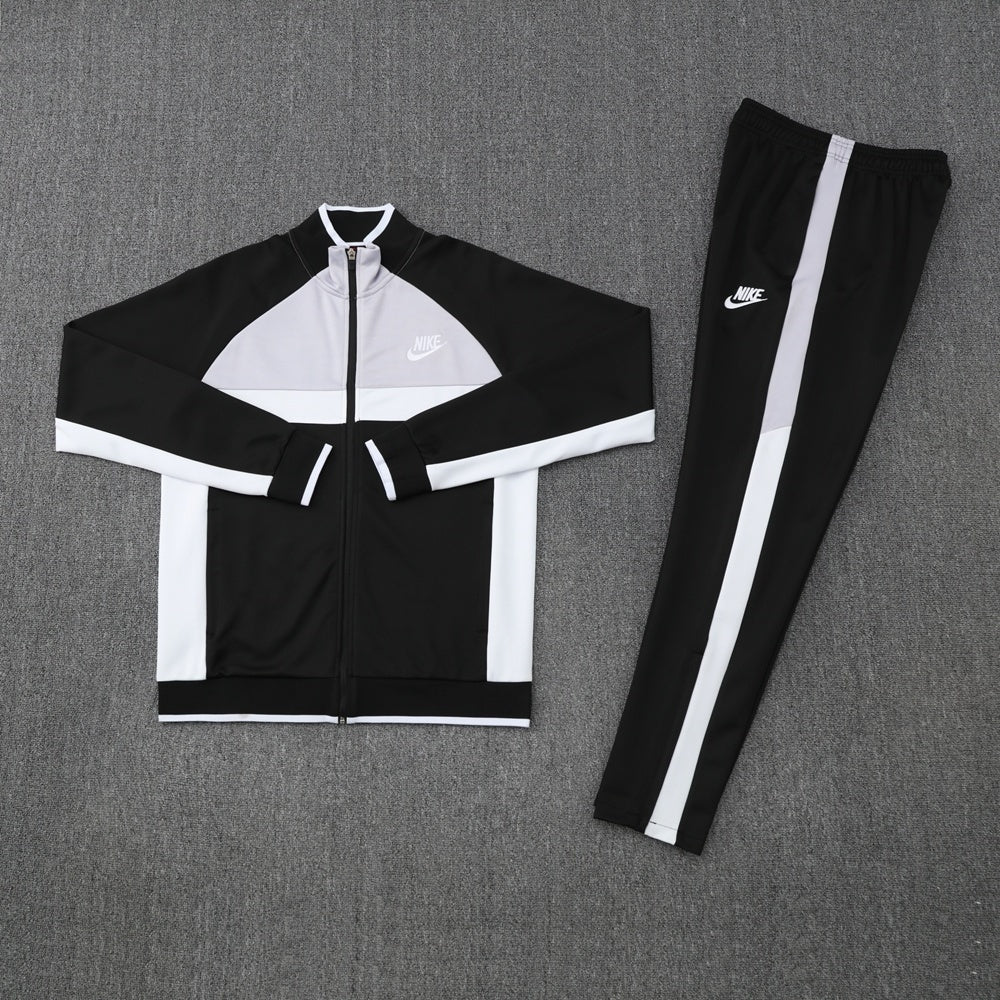 SURVETEMENT NIKE