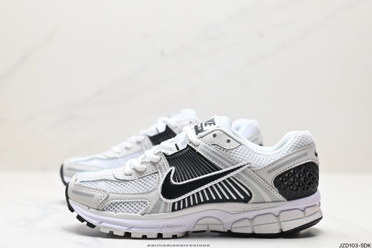 NIKE VOMERO P6000