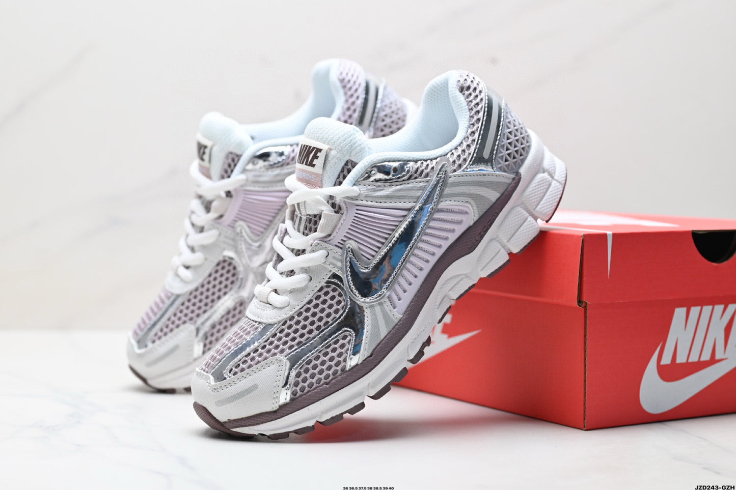 NIKE VOMERO P6000