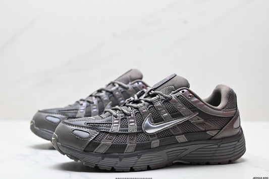 NIKE VOMERO P6000