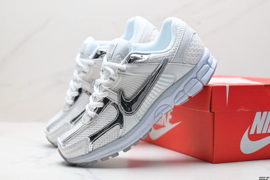 NIKE VOMERO P6000