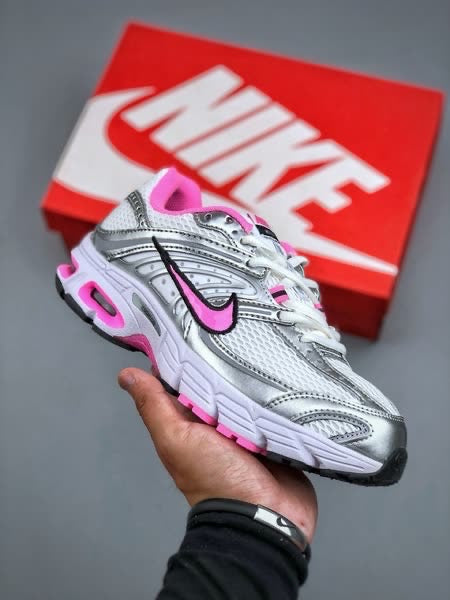 NIKE AIR MAX MOTO