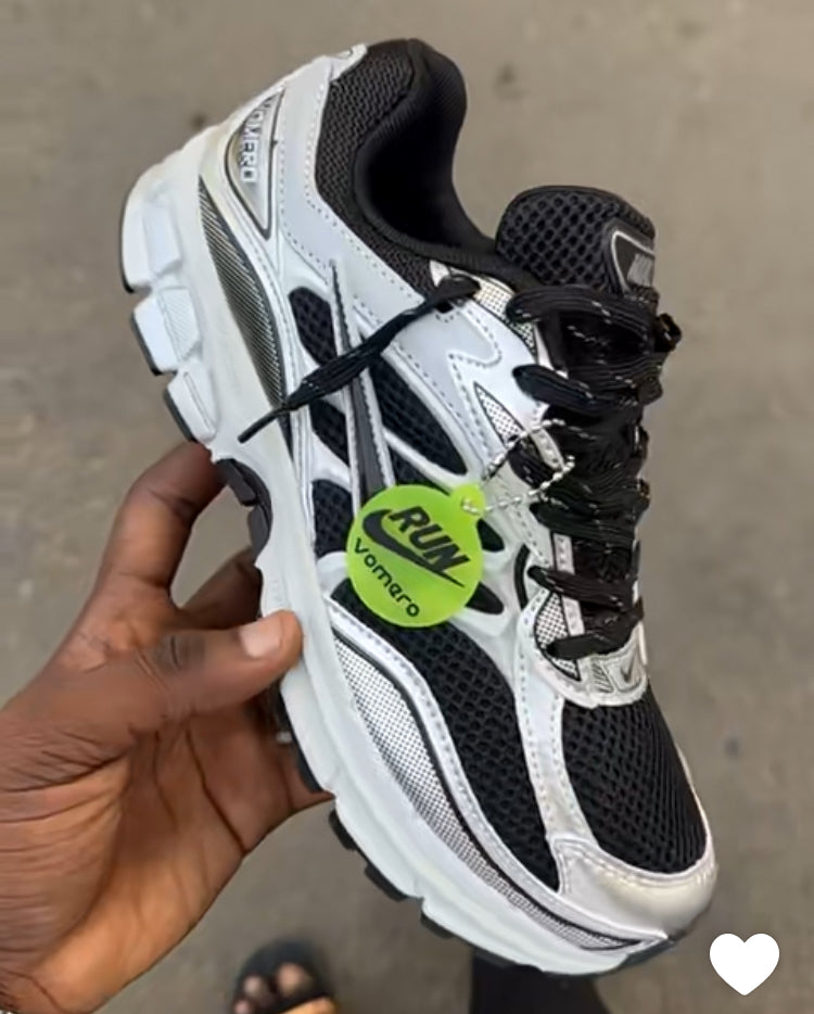 NIKE VOMERO P6000