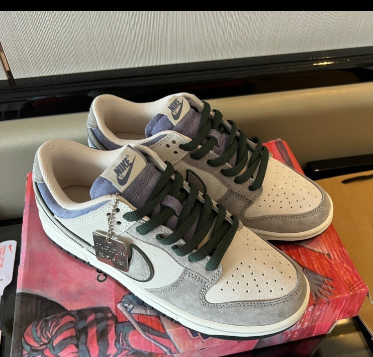 NIKE DUNK