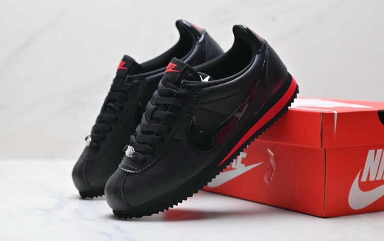 NIKE CORTEZ