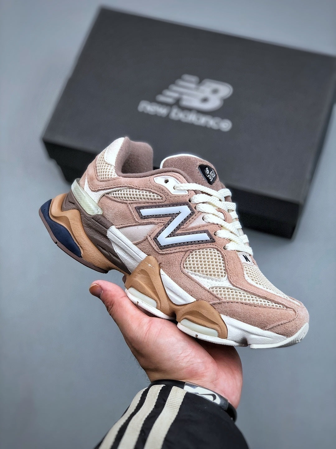 NEW BALANCE
