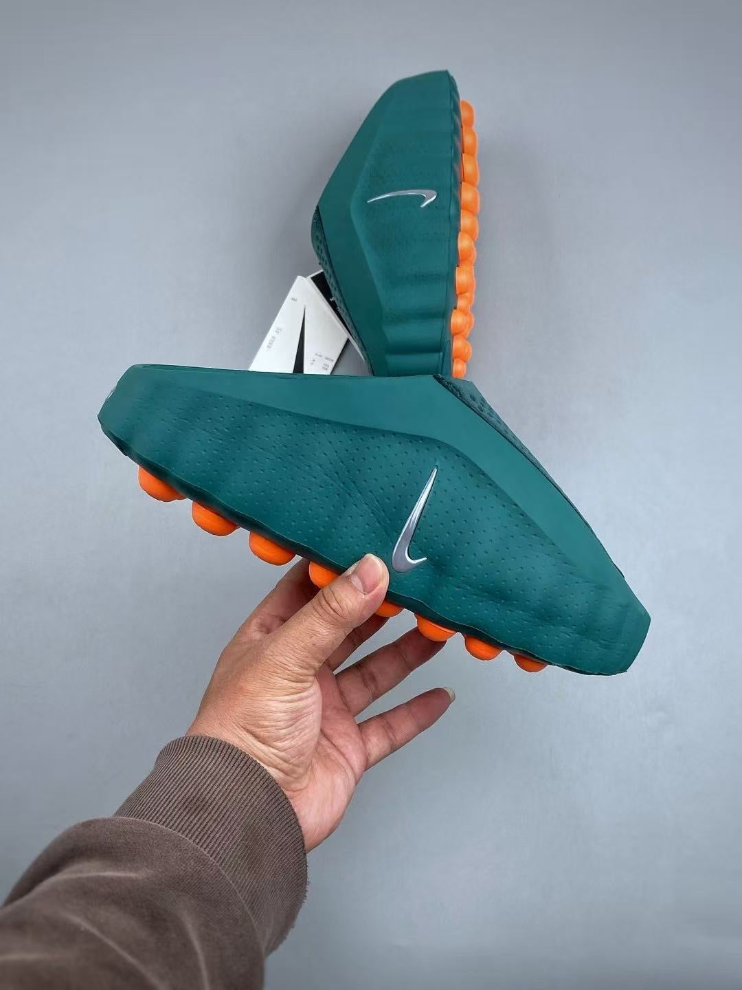 NIKE MIND 001