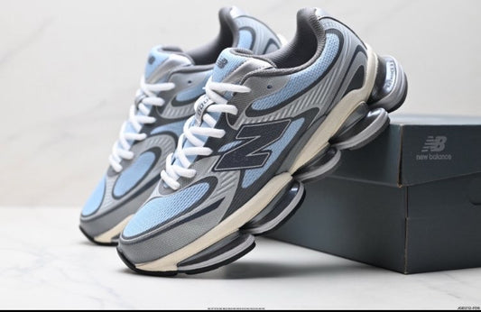 NEW BALANCE 2000