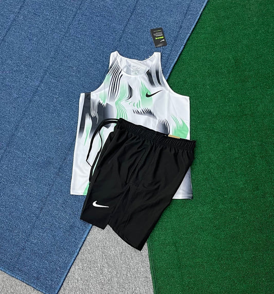 ENSEMBLE SHORT DEBARDEUR NIKE