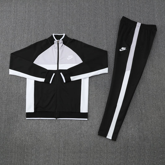 SURVETEMENT NIKE