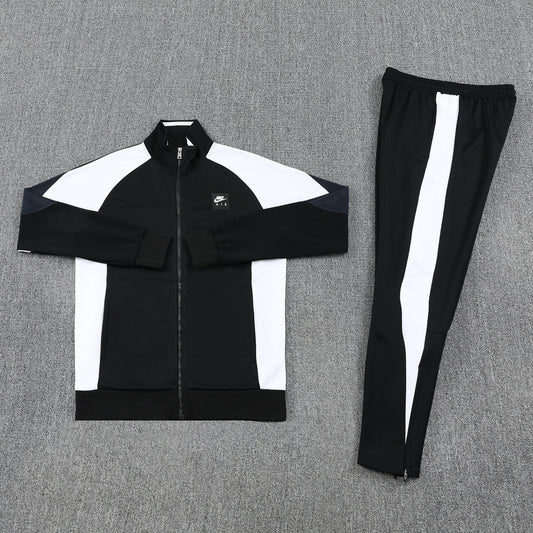 SURVETEMENT NIKE