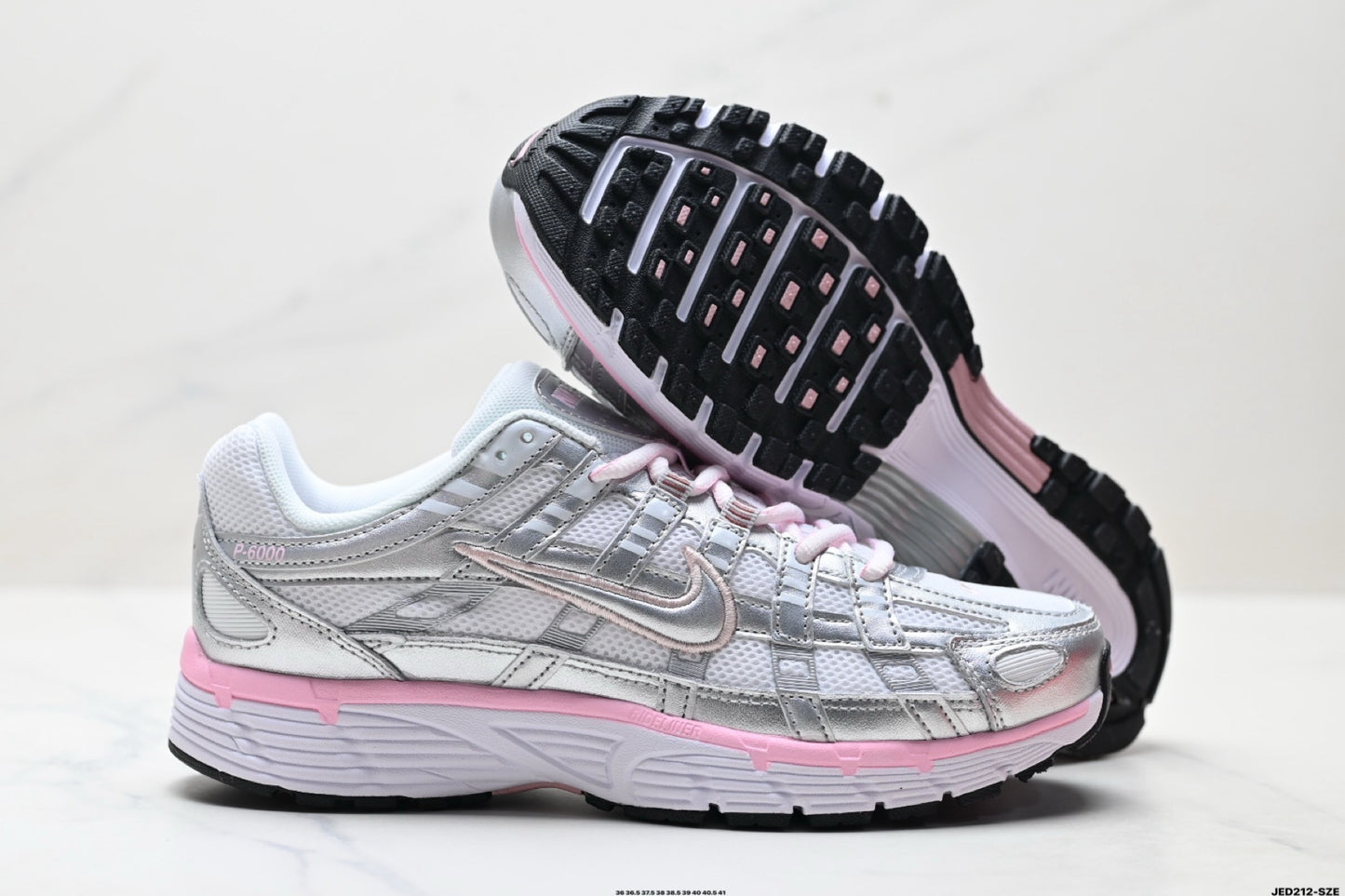 NIKE VOMERO P6000