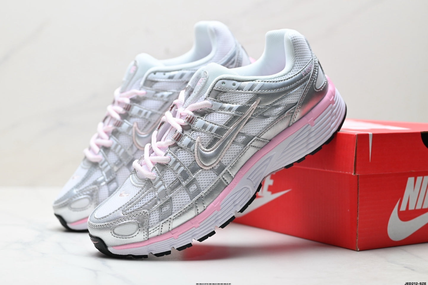 NIKE VOMERO P6000