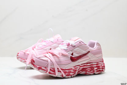 NIKE VOMERO P6000