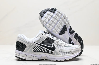 NIKE VOMERO P6000
