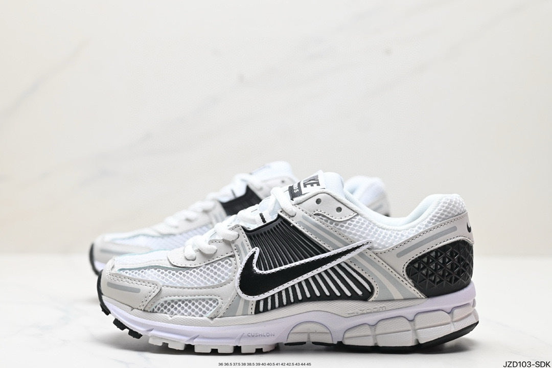 NIKE VOMERO P6000