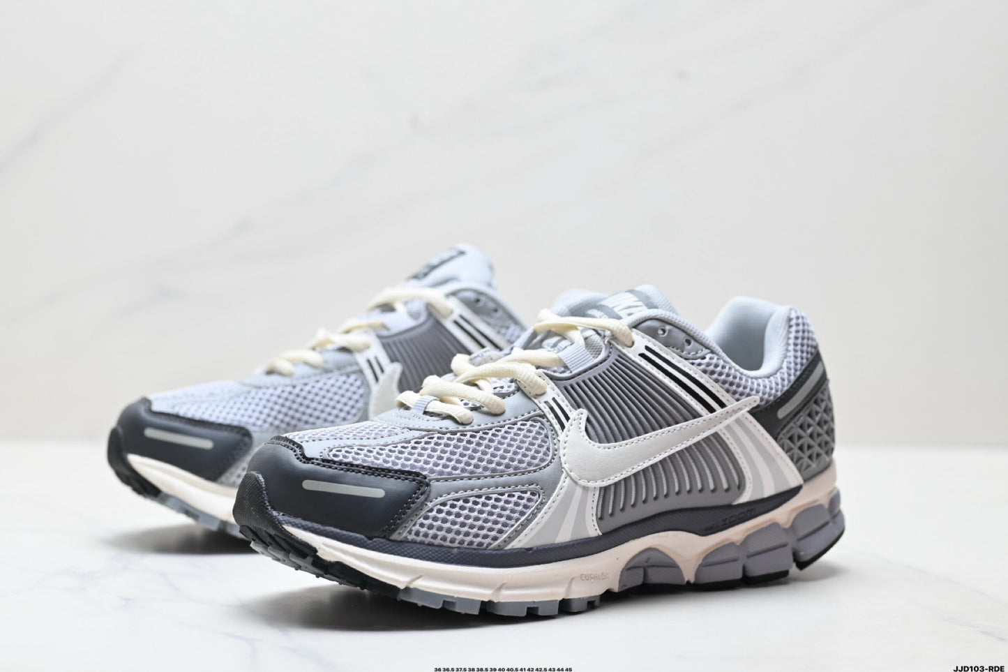 NIKE VOMERO P6000