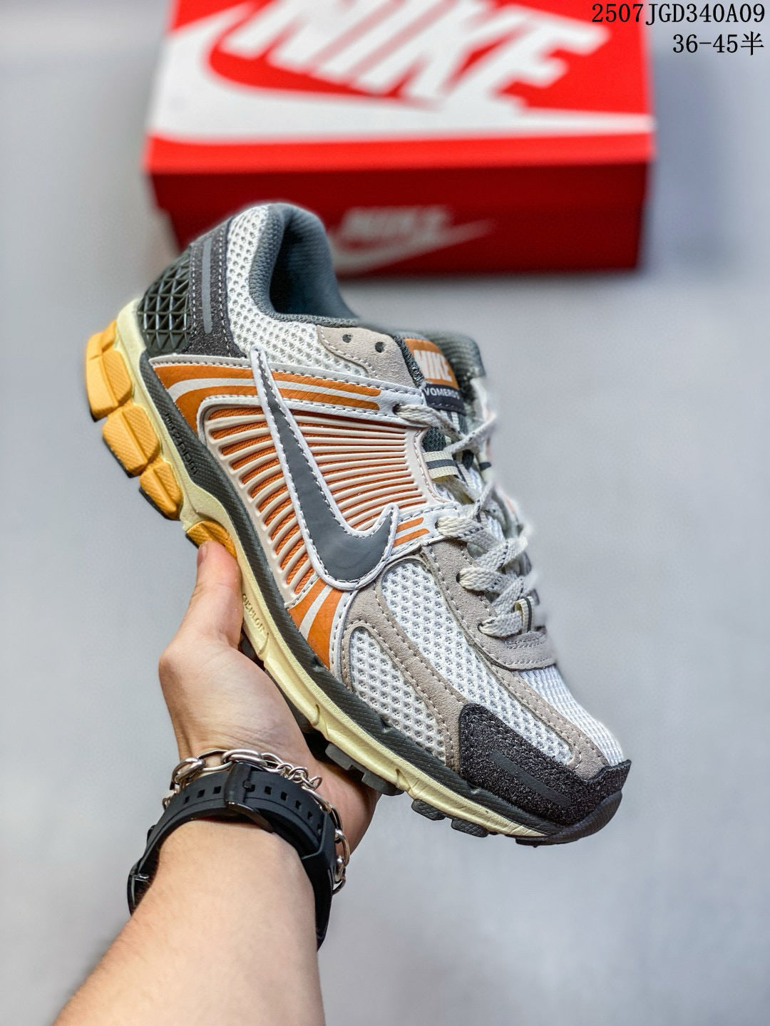 NIKE VOMERO P6000