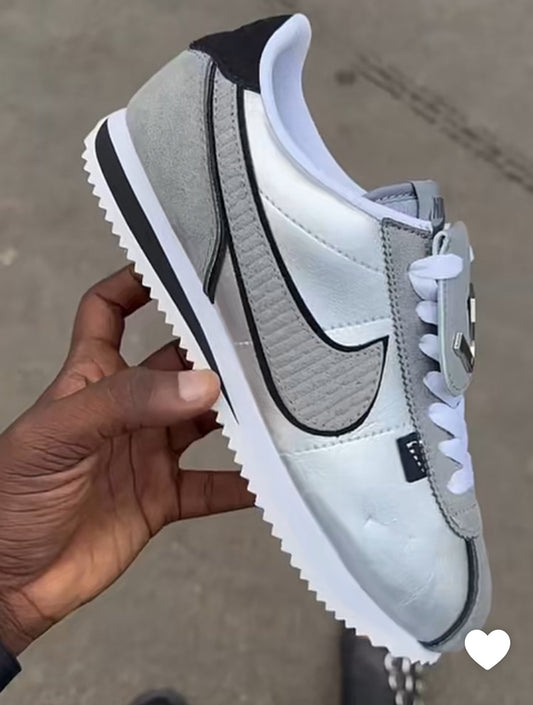 NIKE CORTEZ
