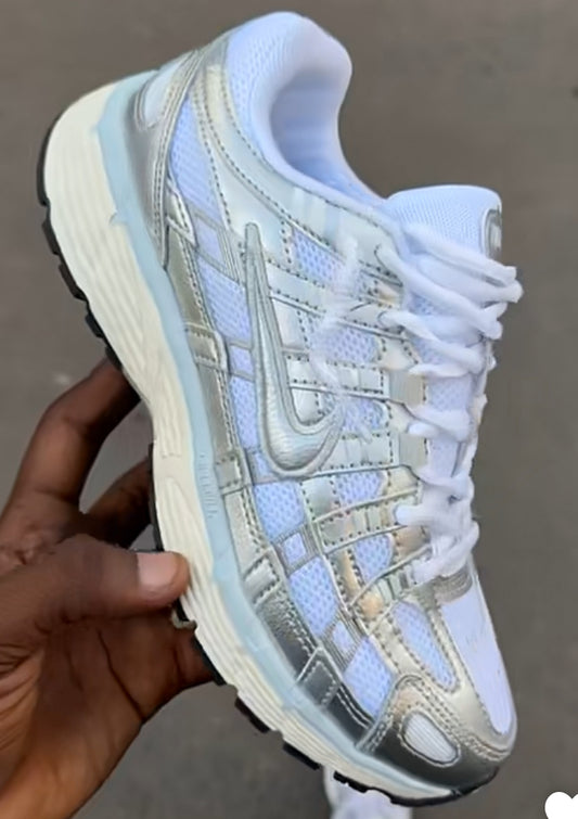 NIKE VOMERO P6000