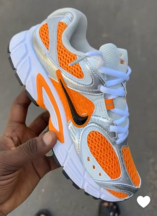 NIKE VOMERO P6000