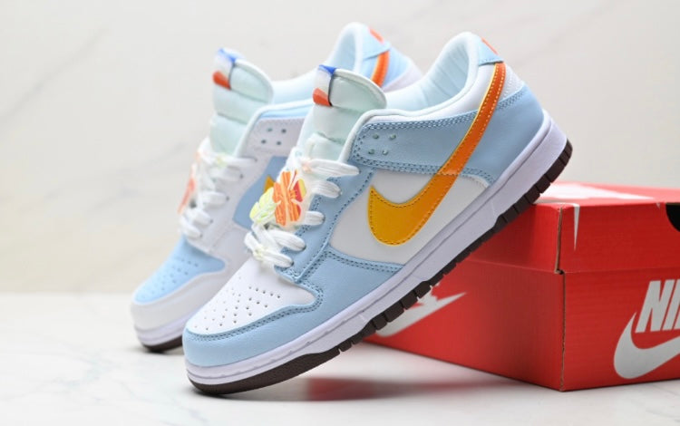 NIKE DUNK