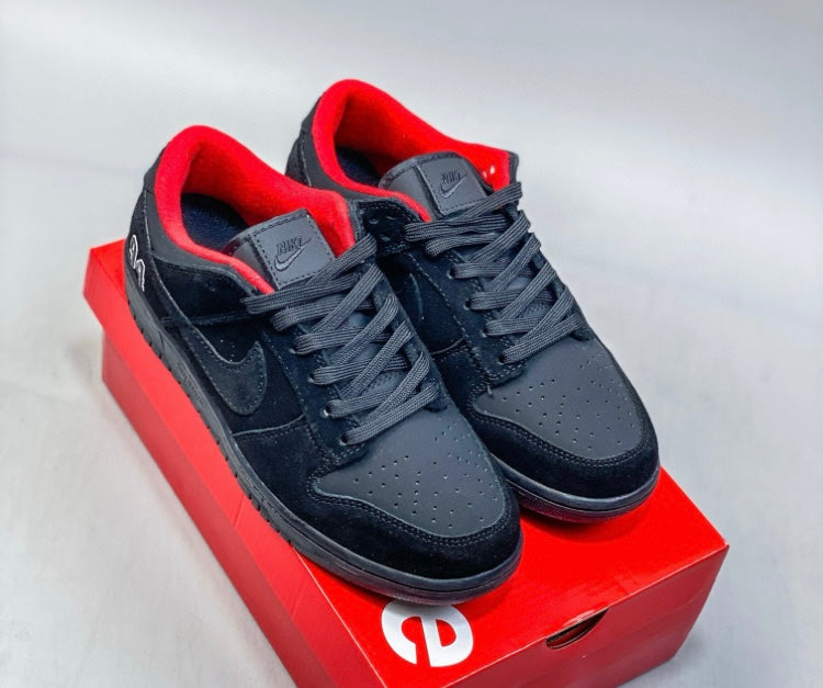 NIKE DUNK