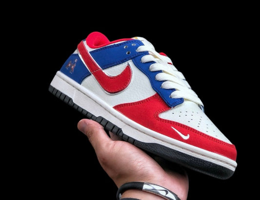 NIKE DUNK