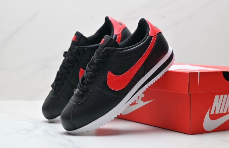 NIKE CORTEZ