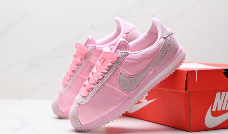 NIKE CORTEZ