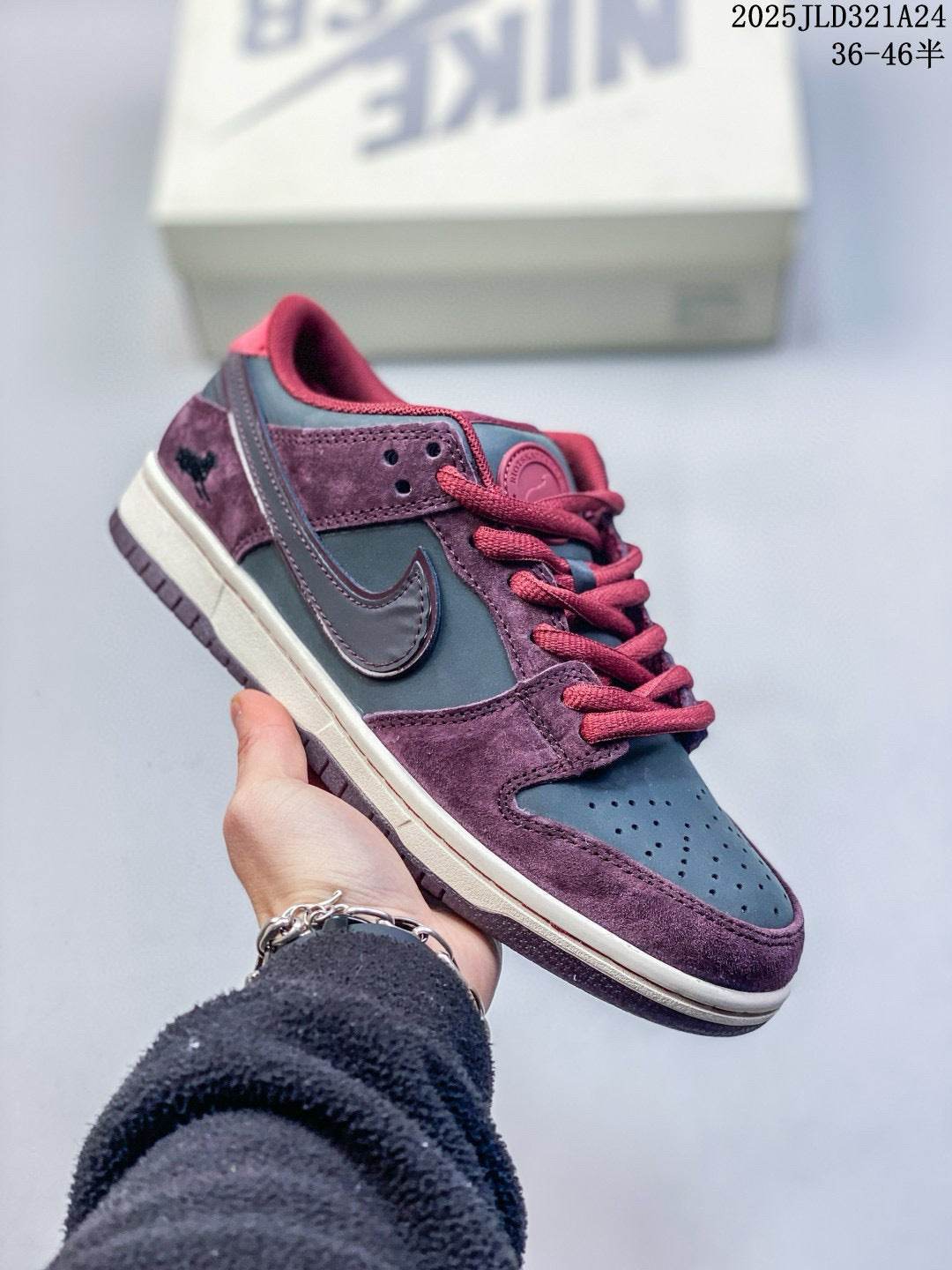 NIKE DUNK