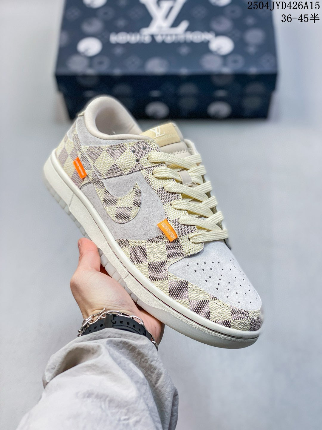 NIKE DUNK