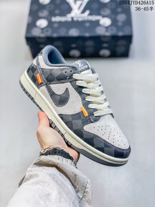 NIKE DUNK