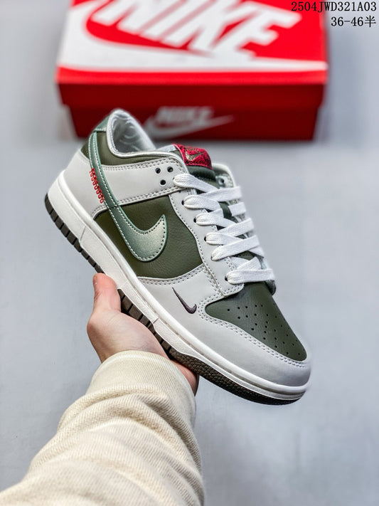 NIKE DUNK