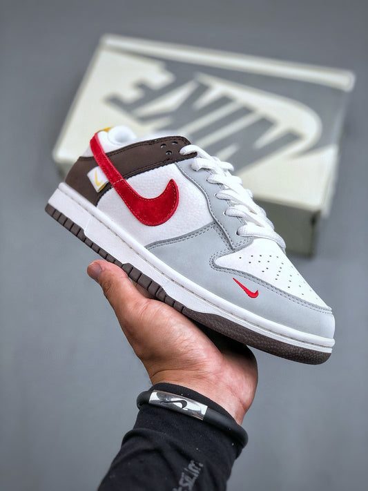 NIKE DUNK
