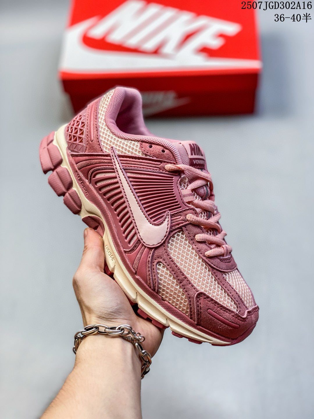 NIKE VOMERO P6000